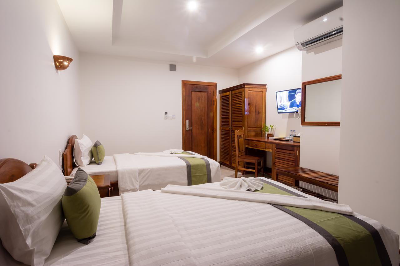 Relax Hotel Phnom Penh Exterior photo