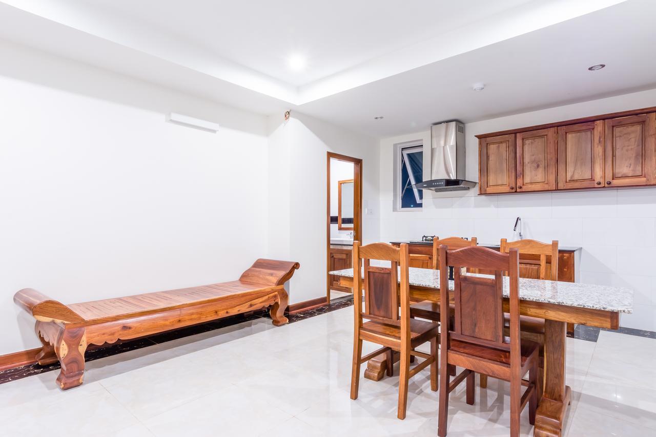 Relax Hotel Phnom Penh Exterior photo
