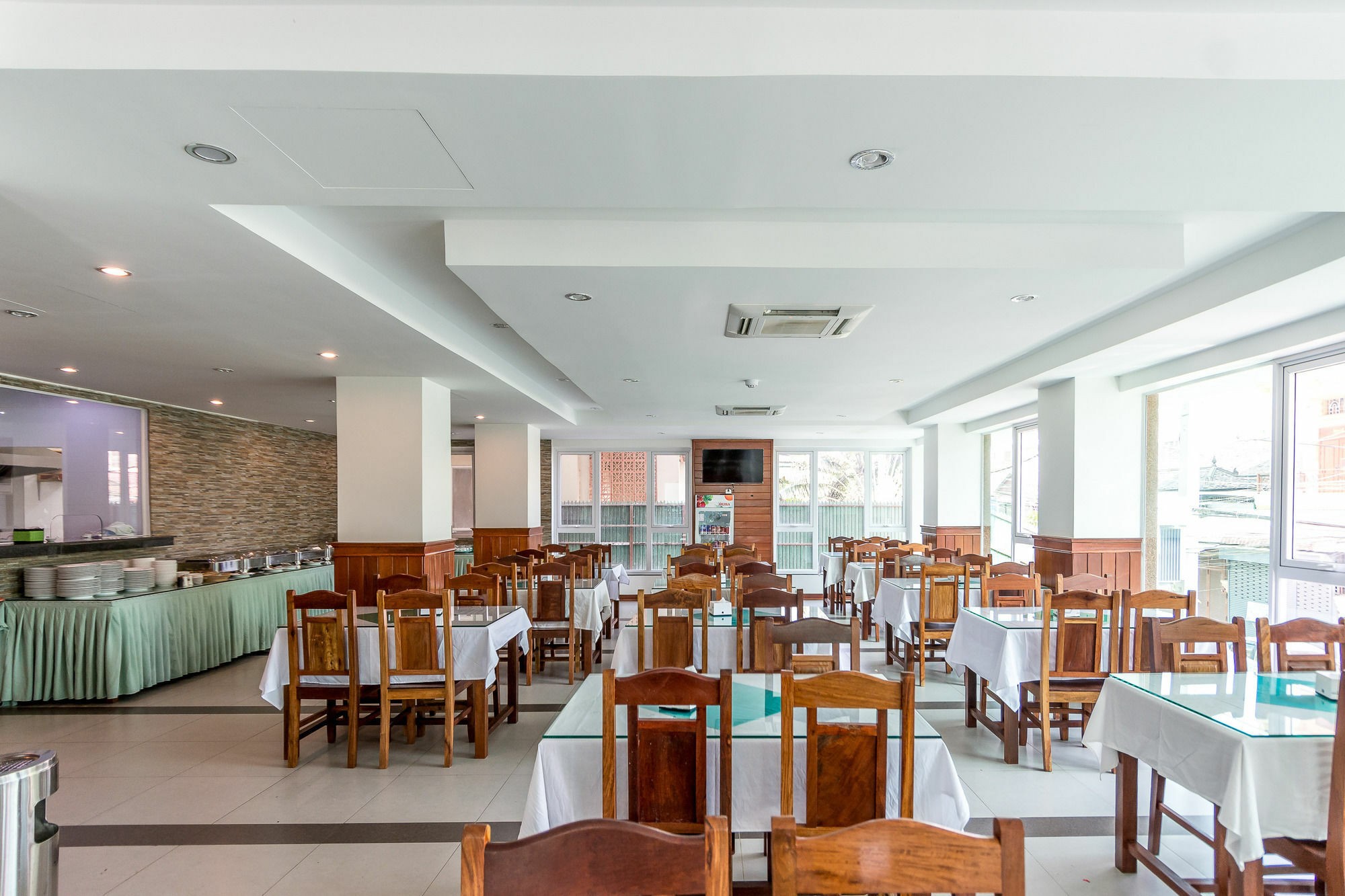 Relax Hotel Phnom Penh Exterior photo