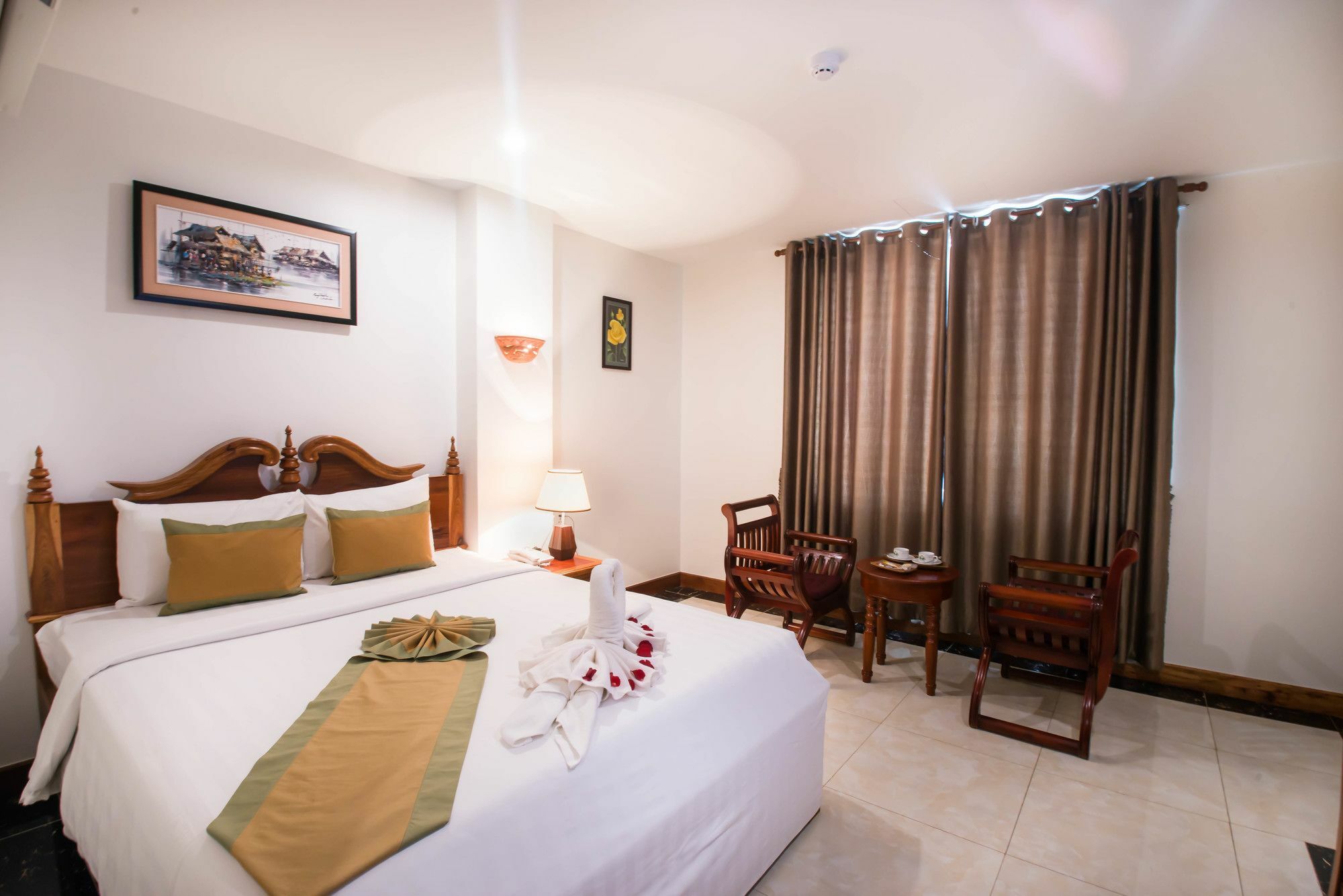 Relax Hotel Phnom Penh Exterior photo